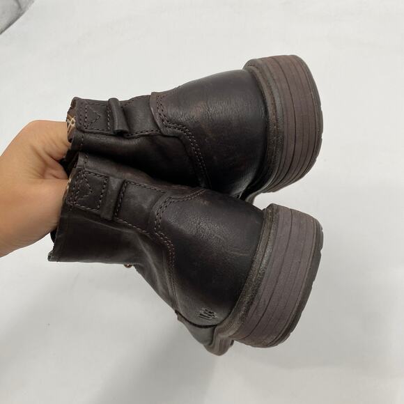 Ugg Dark Brown Leather Lace Up Boots - Picture 4 of 8